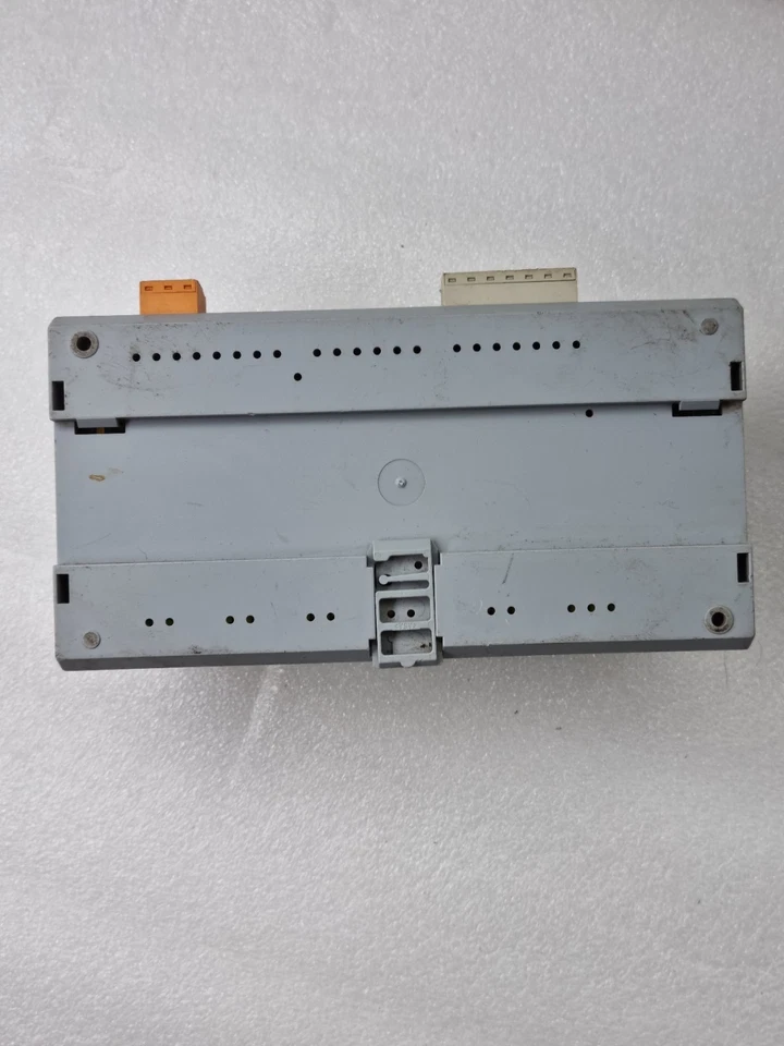 Siemens RWX62.5030 Multi Function Controller | For Parts / Not Working